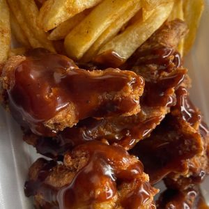 BBQ Wings & Chips
